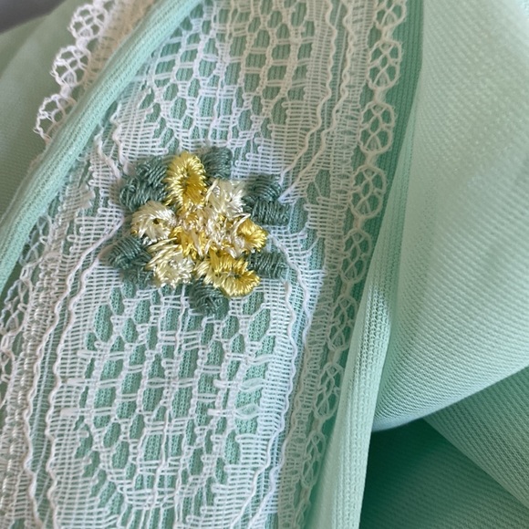 Vintage nylon nightgown and robe set mint green Size medium - Picture 6 of 8